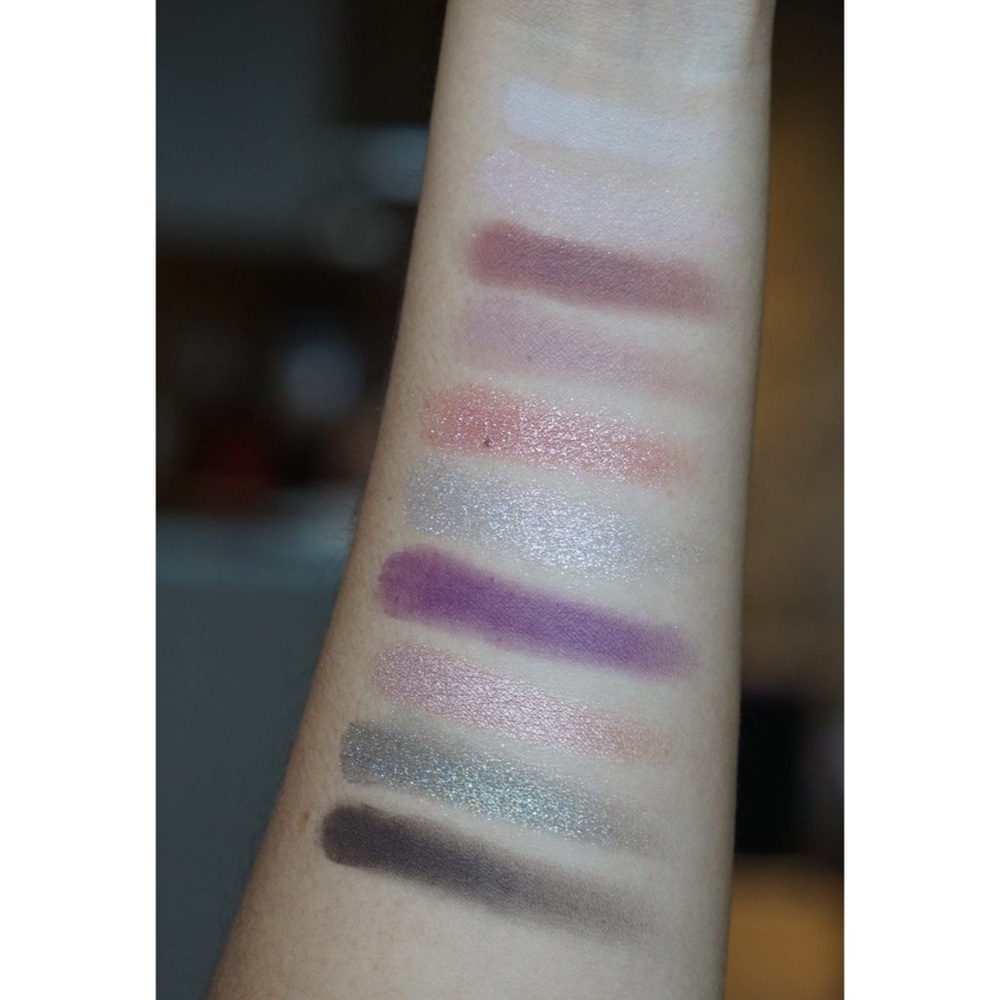 Too Faced Limited Edition 10 Eyeshadow Palette - Picture 4 of 4